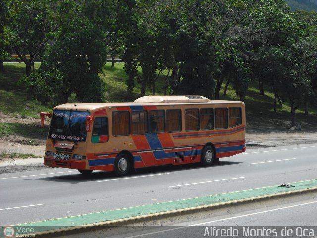 Transporte 1ero de Mayo 012 por Alfredo Montes de Oca