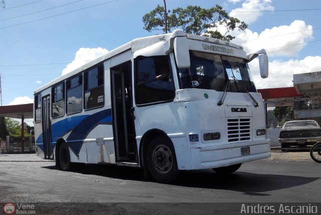 Cooperativa de Transporte Lucero Mundo 12 por Andrs Ascanio