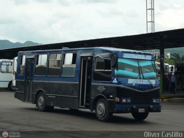 Cooperativa 109 003 por Oliver Castillo