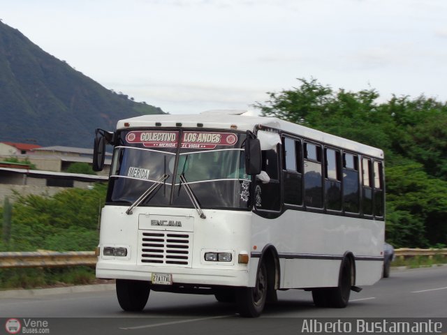 Colectivo Los Andes 33 por Alberto Bustamante