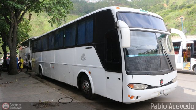 Cruceros Oriente Sur 990 por Pablo Acevedo