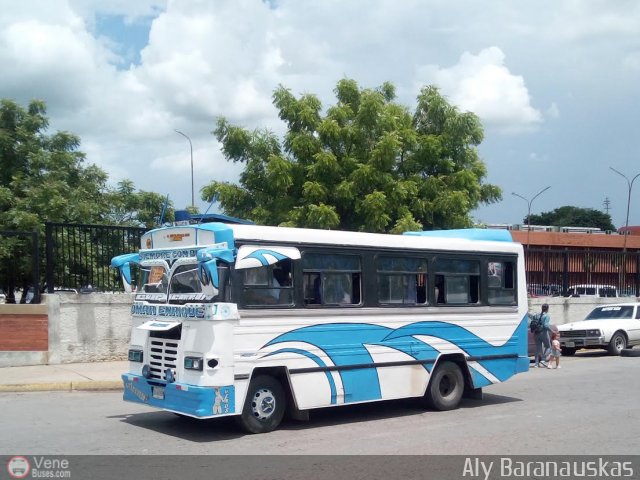 CA - Unin Vivienda Popular Los Guayos 346 por Aly Baranauskas