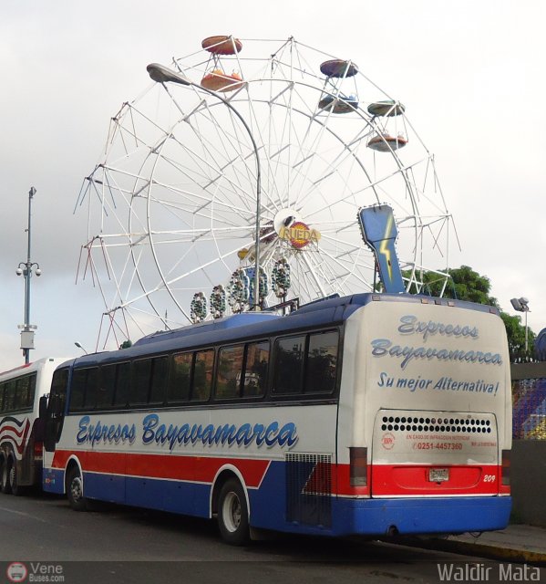 Expresos Bayavamarca 209 por Waldir Mata