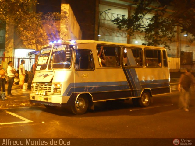 MI - Coop. de Transporte Las Cadenas 25 por Alfredo Montes de Oca