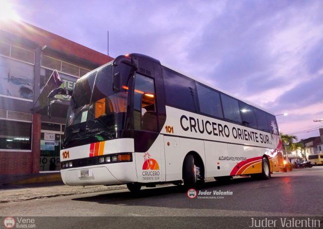 Cruceros Oriente Sur 101 por Juder Valentn