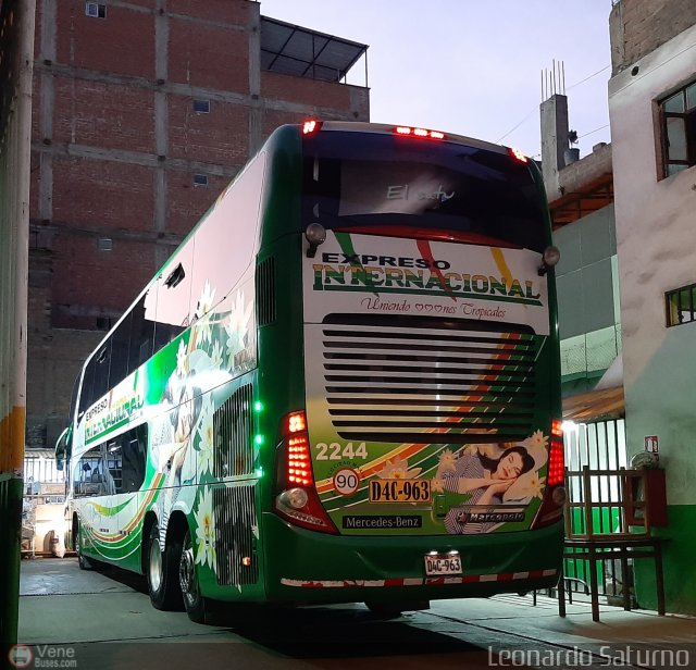 Expreso Internacional 2244 por Leonardo Saturno