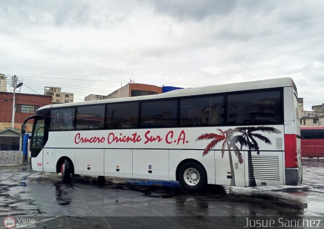 Cruceros Oriente Sur 108 por Josue Snchez