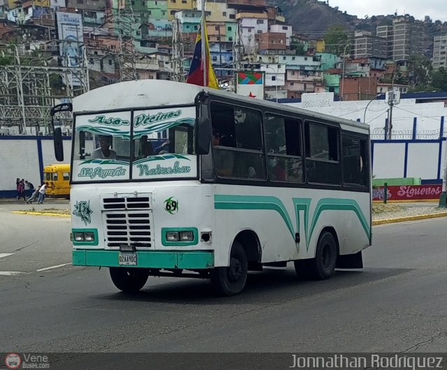 DC - S.C. Plaza Espaa - El Valle - Coche 087 por Jonnathan Rodrguez