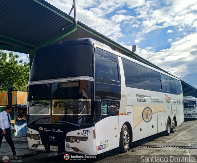 Expresos Los Llanos 233 por Santiago Dorante