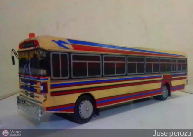 Maquetas y Miniaturas Tilca 04 por Mois�s Silva Colombo