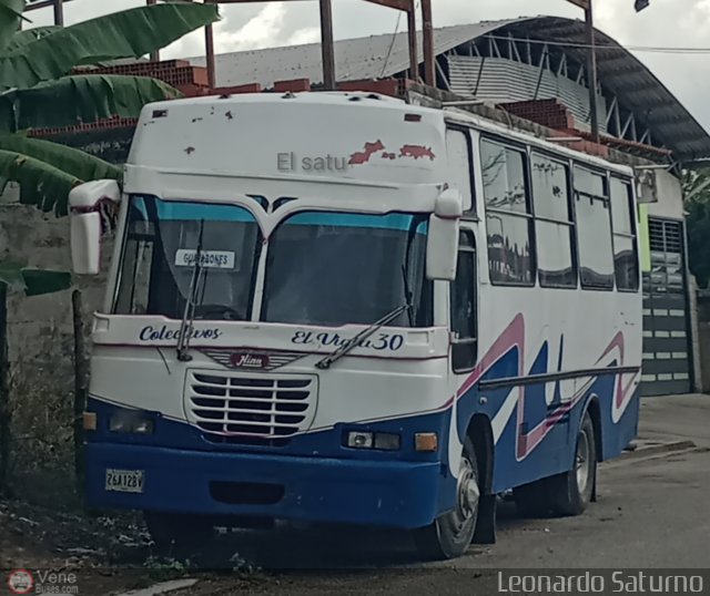 Colectivos El Viga 30 por Leonardo Saturno