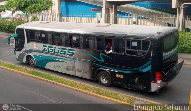 Zbuss S.A.C. 960 por Leonardo Saturno