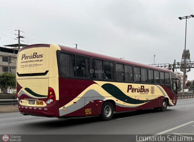Empresa de Transporte Per� Bus S.A. 702 por Leonardo Saturno