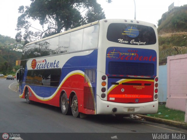 Expresos Occidente 257 por Waldir Mata