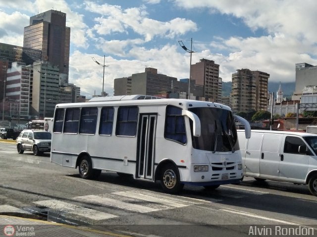 Particular o Desconocido  por Alvin Rond�n