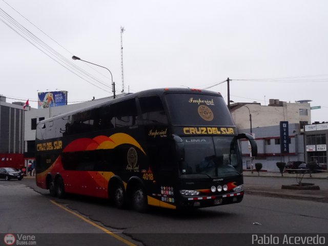 Transportes Cruz del Sur S.A.C. 4018 por Pablo Acevedo