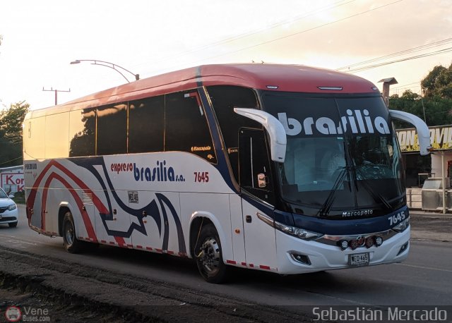 Expreso Brasilia 7645 por Sebastin Mercado