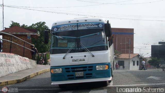 ME - Lnea La Otra Banda 10 por Leonardo Saturno