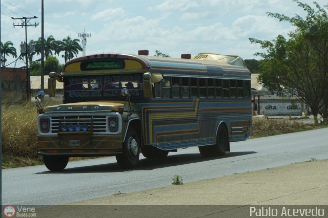 Cooperativa de Transporte Lucero Mundo 03 por Pablo Acevedo