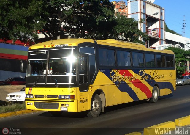 Expresos Los Llanos 540 por Waldir Mata