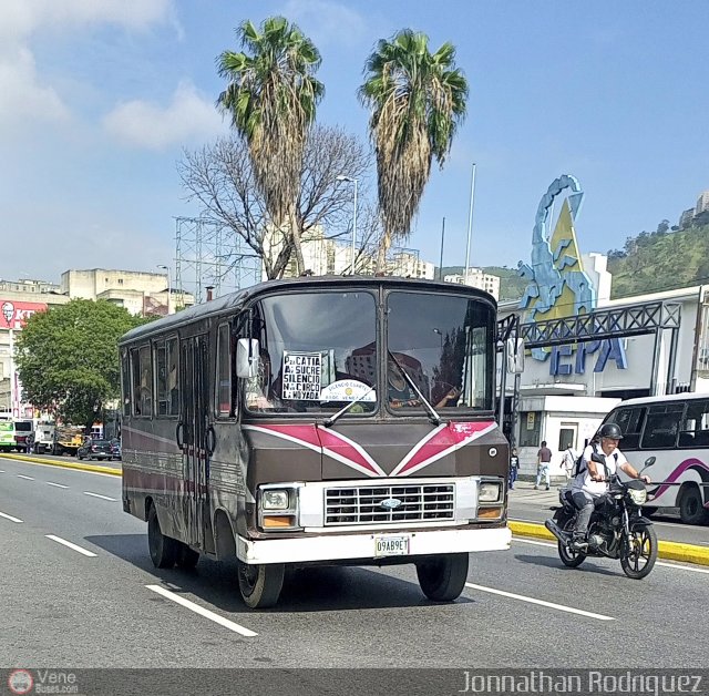 DC - U.C. Venezuela 102 por Jonnathan Rodr�guez