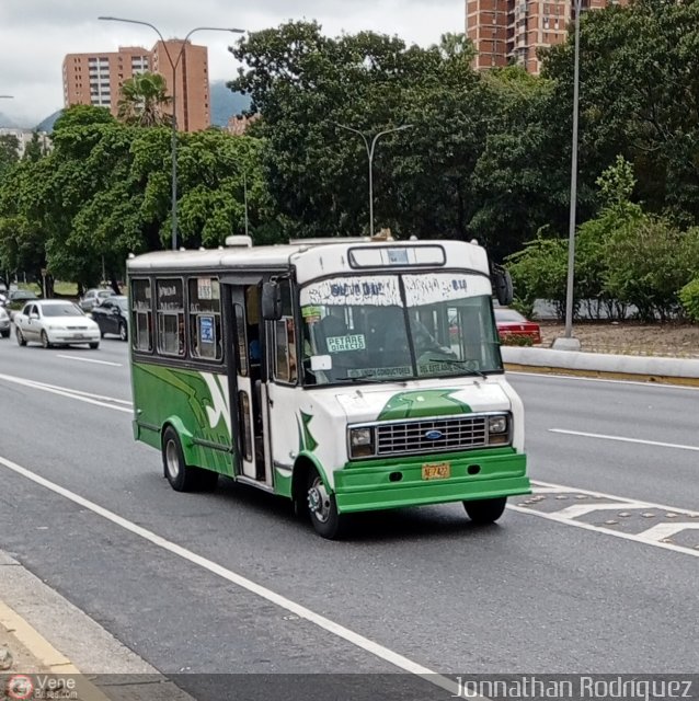 DC - Uni�n Conductores del Este A.C. 052 por Jonnathan Rodr�guez