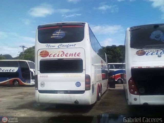 Expresos Occidente 320 por Gabriel C�ceres