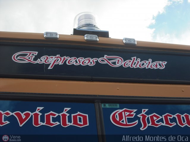 Expresos Delicias 15 por Alfredo Montes de Oca