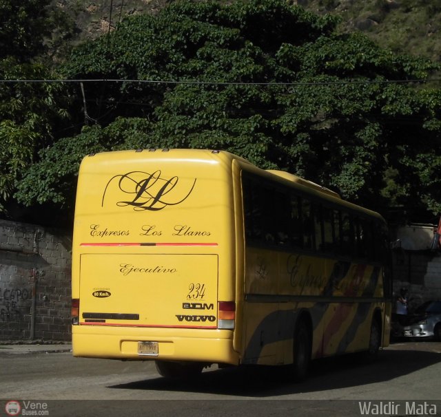 Expresos Los Llanos 234 por Waldir Mata