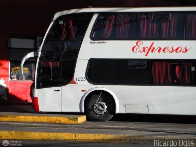 Expresos Camarg�i 1025 por Ricardo Ugas