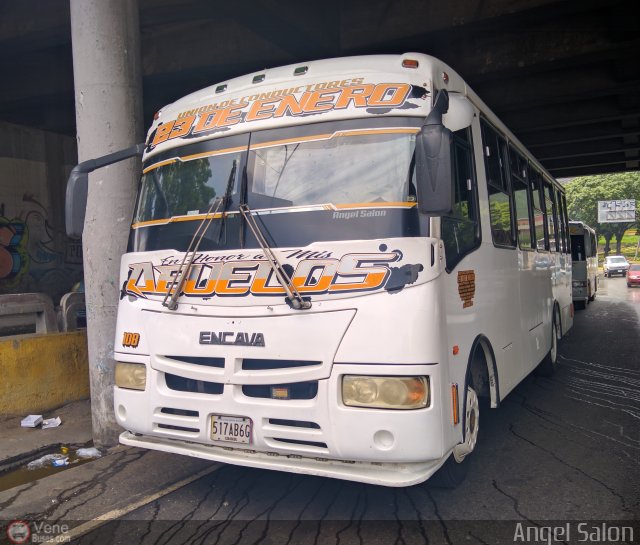 U.C. 23 de Enero 108 por �ngel Sal�n