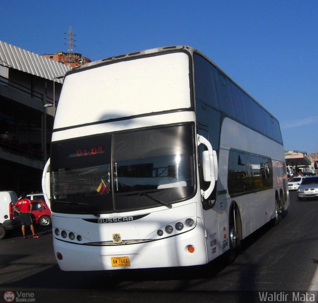 Expresos Del Lago 104 por Waldir Mata