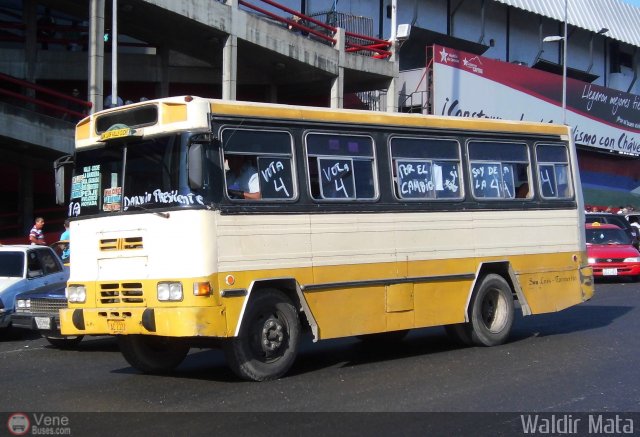 DC - S.C. Plaza Espaa - El Valle - Coche 423 por Waldir Mata