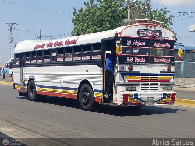 Colectivos La Rosita 009 por Abner Sarcos