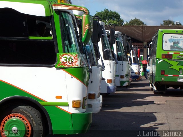 Garajes Paradas y Terminales San Cristóbal por J. Carlos Gámez