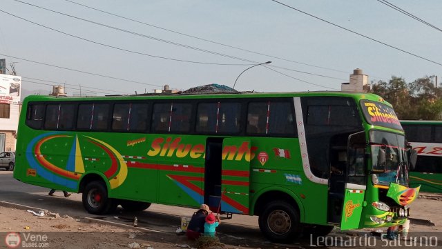 Express Sifuentes 966 por Leonardo Saturno