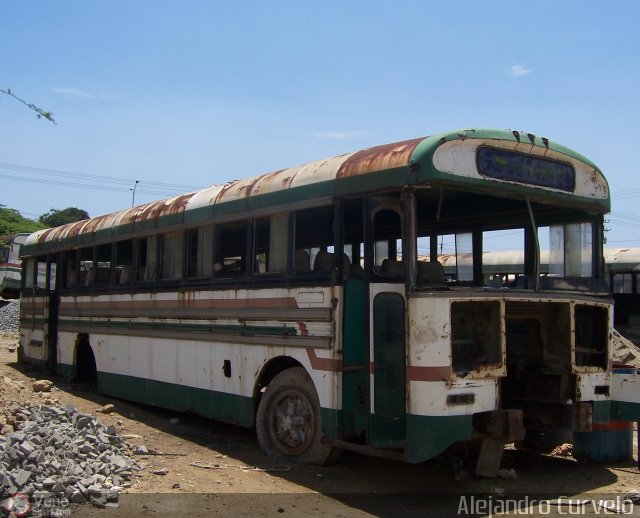 En Chiveras Abandonados Recuperaci�n Fatima por Alejandro Curvelo