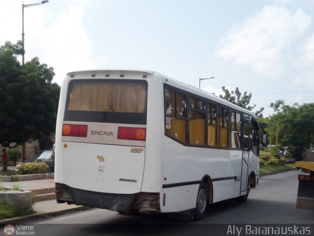 U.C. 23 de Enero 227 por Aly Baranauskas