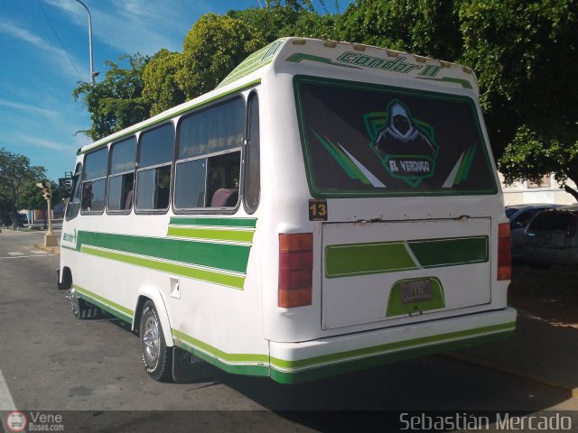 ZU - Micro 9 13 por Sebasti�n Mercado