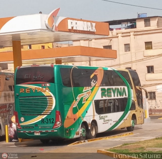 Turismo Reyna 312 por Leonardo Saturno