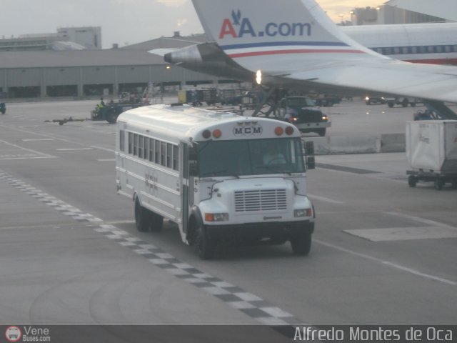 Particular Serv.Aeropuerto de Miami por Alfredo Montes de Oca