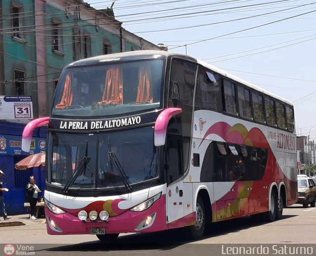 Transportes La Perla de Alto Mayo 958 por Leonardo Saturno