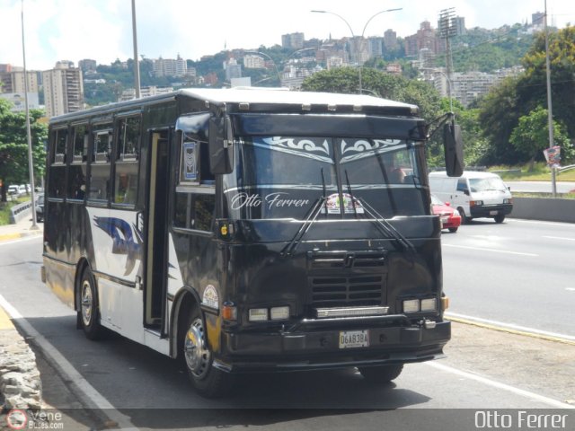 Coop. Transporte Menca de Leoni 051 por Otto Ferrer