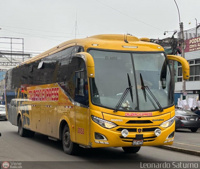 Internacional Crucero Express S.A.C. 2052 por Leonardo Saturno