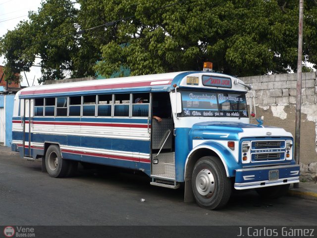 Línea Santa Lucía 10 por J. Carlos Gámez