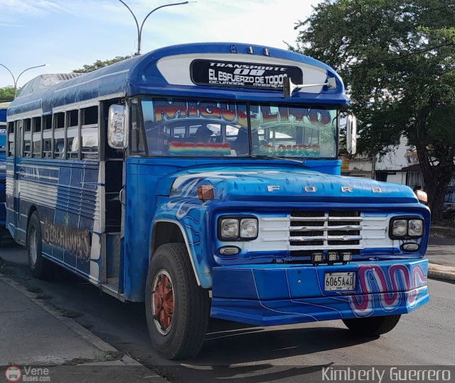 Transporte El Esfuerzo de Todos C.A. 08 por Kimberly Guerrero