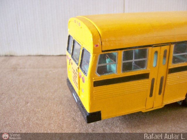 Maquetas y Miniaturas 02 Escolar por Rafael Aular