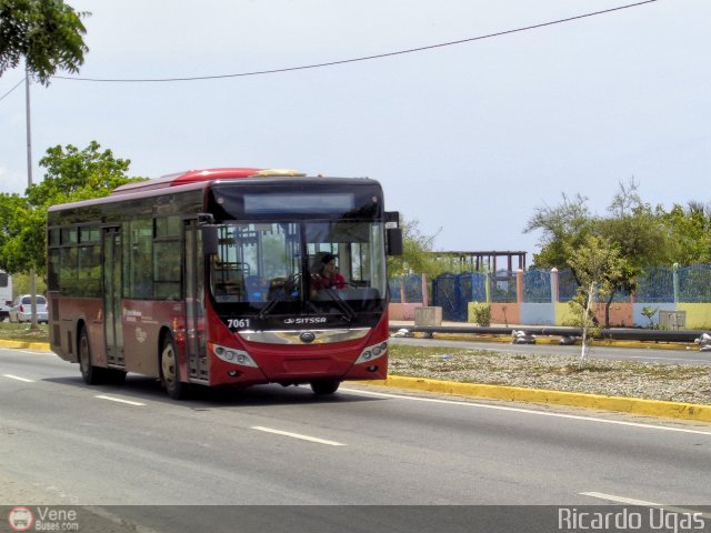 Sistema Integral de Transporte Superficial S.A 7061 por Ricardo Ugas