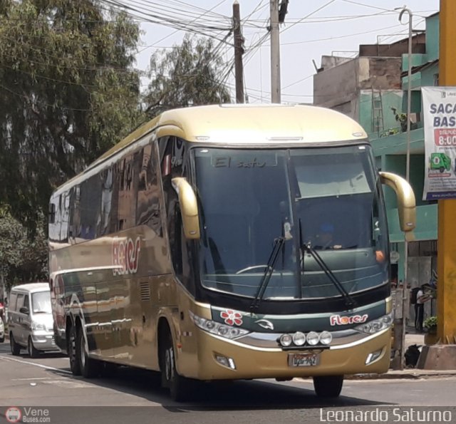 Transporte Flores Hermanos S.R.L 962 por Leonardo Saturno