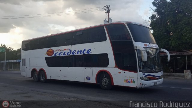 Expresos Occidente 320 por Francisco Rodr�guez